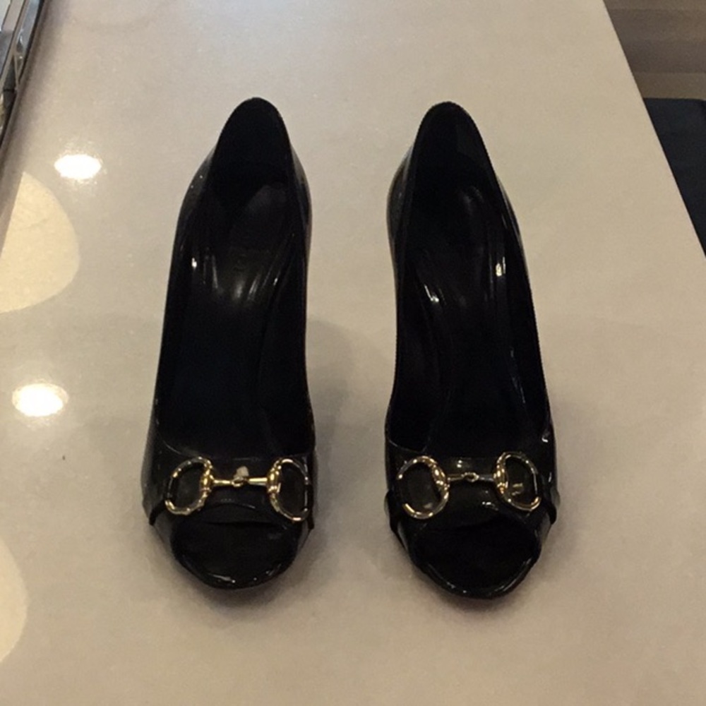 Gucci shoes